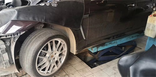 汽車后視鏡上小圓鏡要不要裝？